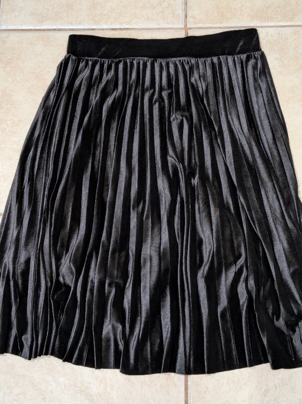 Metrowear Velvet Pleated Midi Skirt Size XL